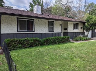 806 N Pine St, Sun Prairie, WI 53590