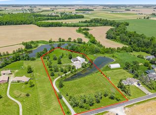 21735 Ward Rd, Woodburn, IN 46797