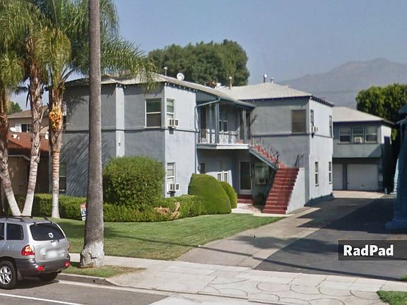 5th image of 711 W Glenoaks Blvd