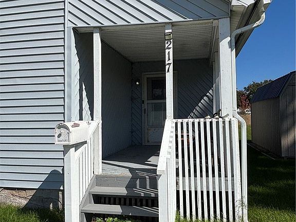 4th image of 217 Mill St