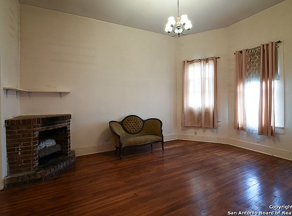 2nd image of 407 Mission St