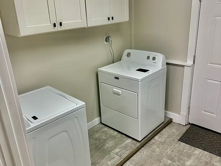618 E Vine St #B — Photo 14