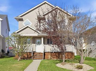 7 E Lodge Pl, Sylvan Lake, AB T4S 2N1