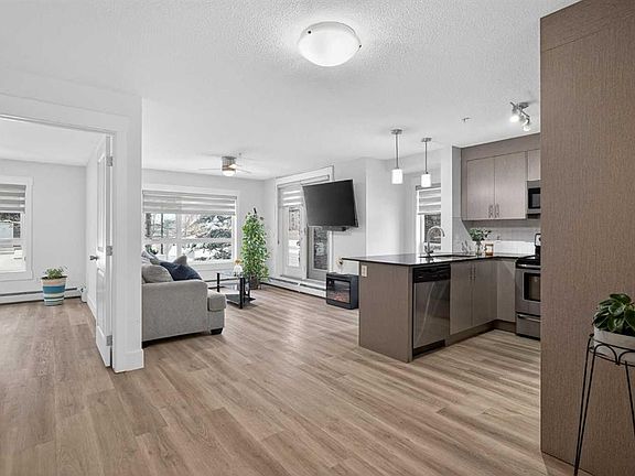 3rd image of 240 S Skyview Ranch Rd NE #4106