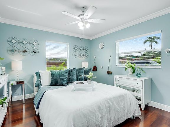 3rd image of 22053 Flanders Ct