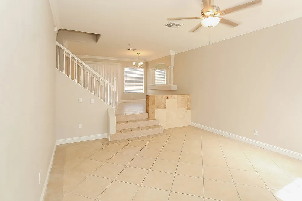 3 bed, 2.5 bath, 1508 sqft, $1,990 — Photo 4