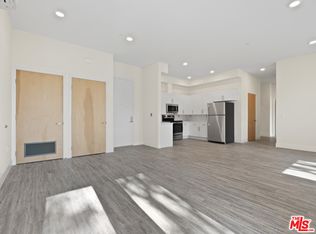 11115 McCormick St #401, North Hollywood, CA 91601