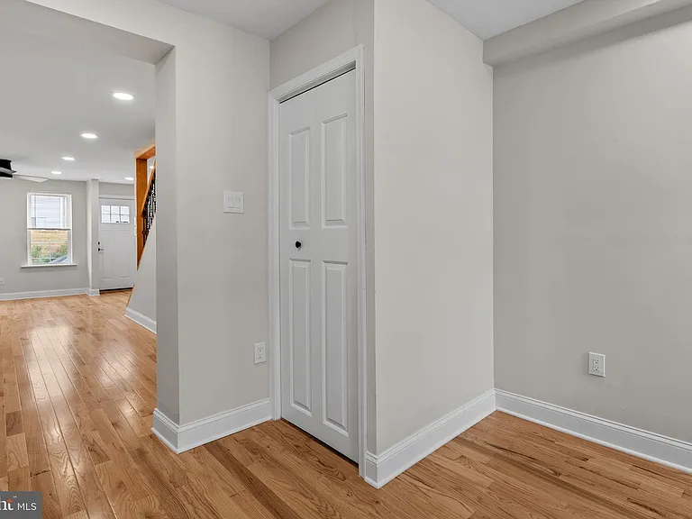 2625 Ellsworth St — Photo 11