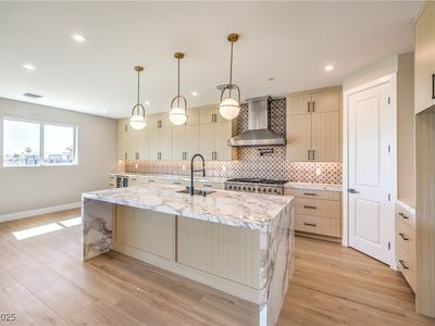 8316 Broad Peak Dr, Las Vegas, NV, 89131