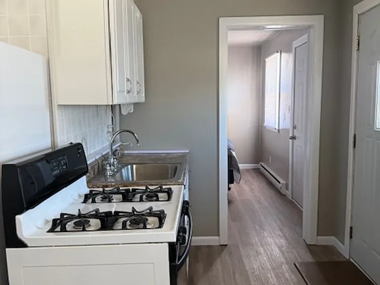 2316 E Broadway Ave — Photo 2