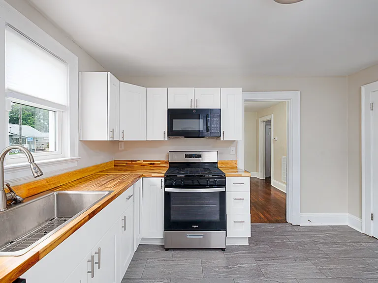 221 Cherry St #1 — Photo 16