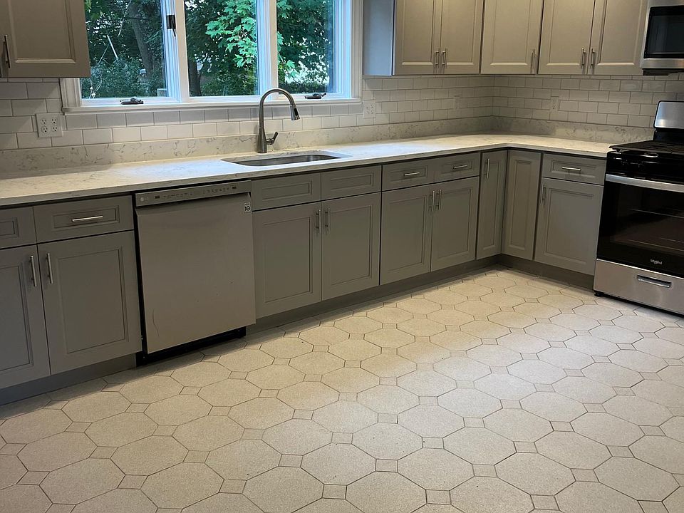 24 Wareham St Medford, MA, 02155 Apartments for Rent Zillow