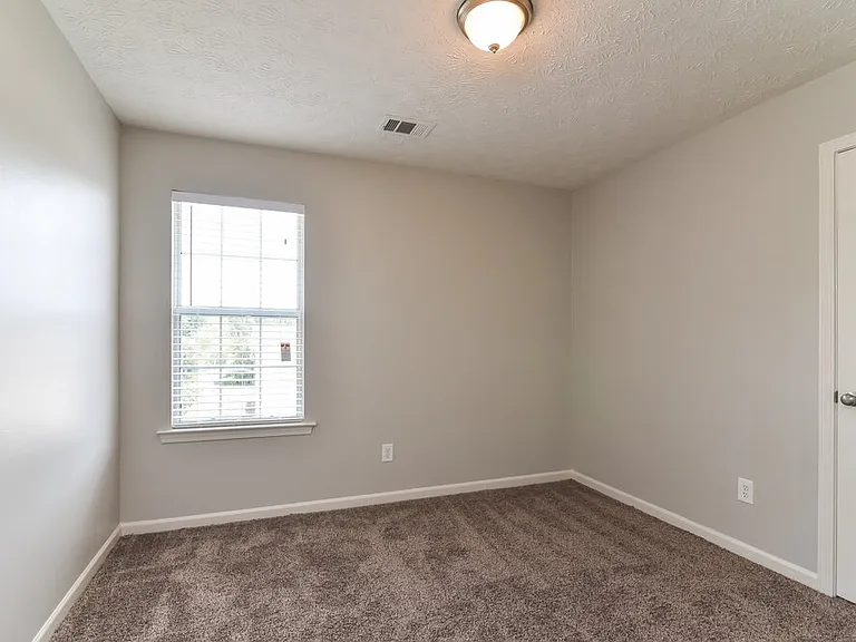 5160 Towne Park Dr — Photo 12