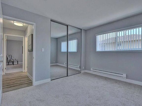 5th image of 910 Clinton St APT 202