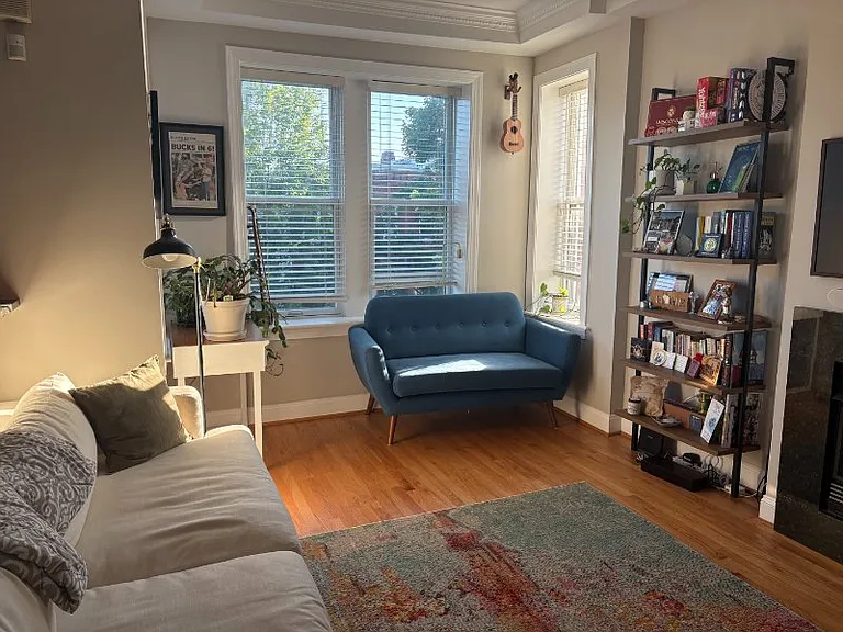 806 Maryland Ave NE #33 — Photo 3
