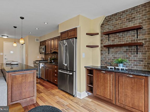 5th image of 1810 Rittenhouse Sq APT 1001