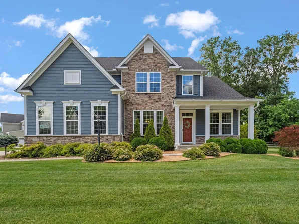 8310 Woodland Creek Ct, Blacklick, OH 43004
