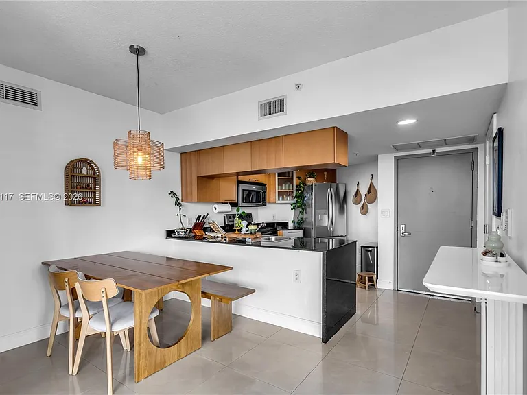 1750 N Bayshore Dr #1815 — Photo 5