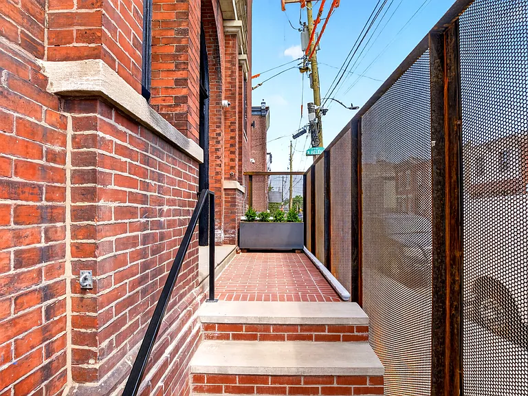Clearfield Lofts — Photo 12