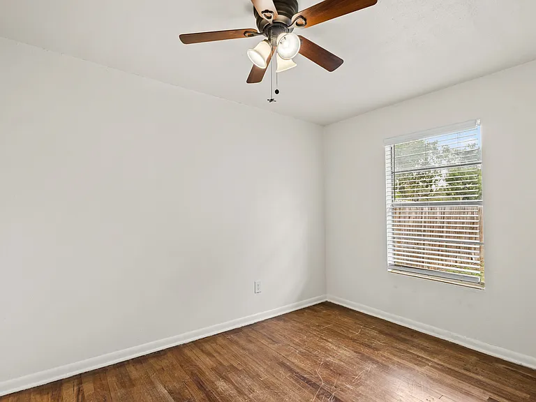 759 Avondale Ave #759 — Photo 8