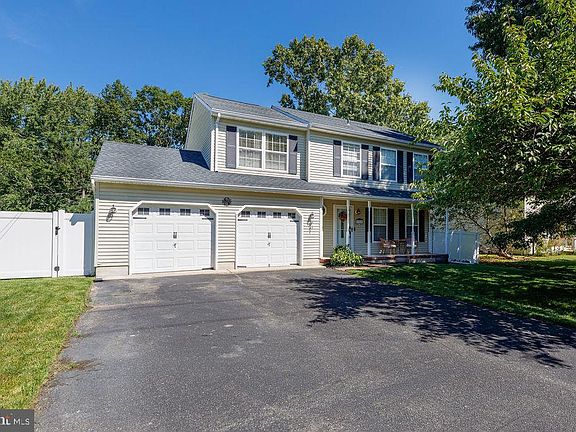 3rd image of 1010 Mariner Ave