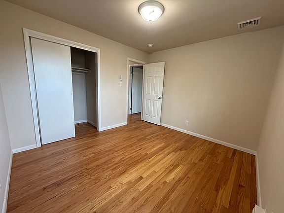 4th image of 1041 Mount Tom Rd #1