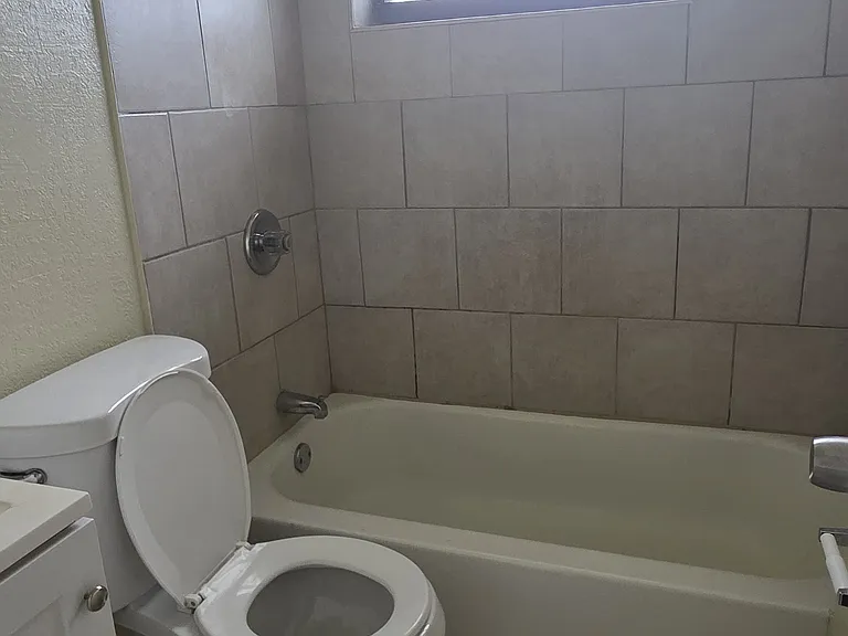 848 NW 10th St #844 — Photo 5