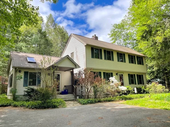 48 Randall Wood Dr, Montague, MA 01351