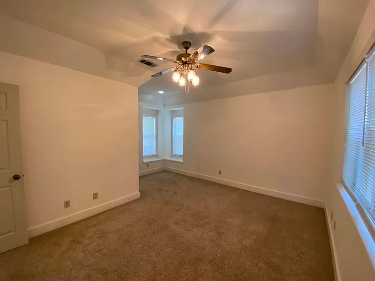 6000 Shadow Valley Cv #A — Photo 16