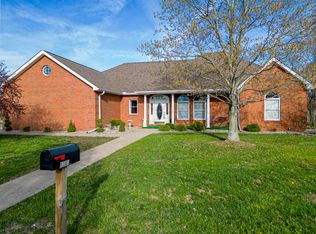 1305 Arbicola Dr, Marion, IL 62959