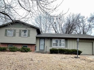 5201 SW 24th St, Topeka, KS 66614