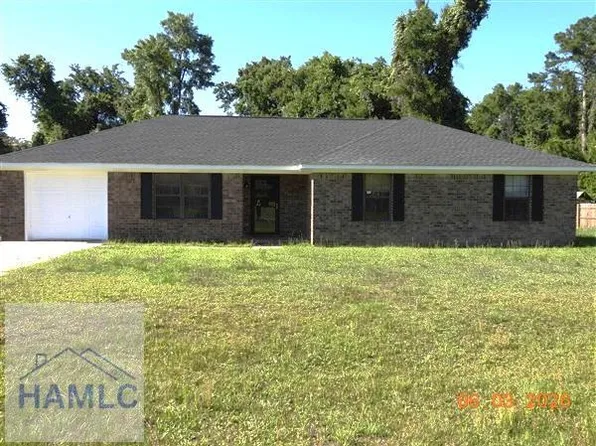 355 McCumber Dr, Allenhurst, GA 31301