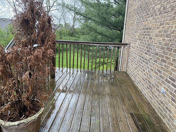 2nd image of 212 Shamrock Ln #4