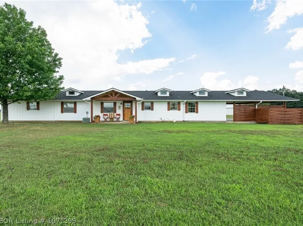 31771 Midway Rd, Poteau, OK 74953