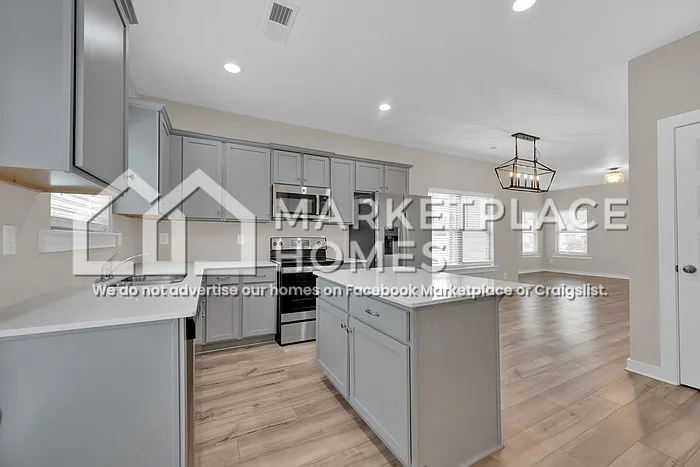 170 Kings Way — Photo 11