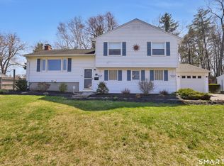 20 Hill Farm Rd, Bloomfield, CT 06002