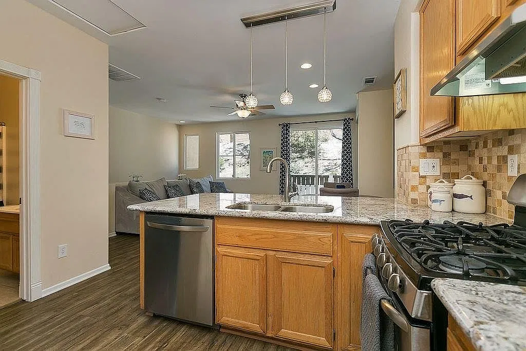 6012 Paseo Salinero — Photo 2