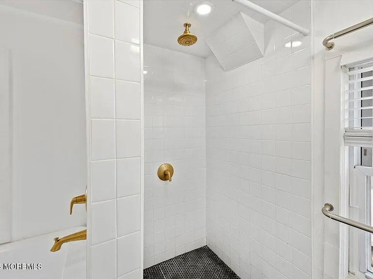 543 Springdale Ave — Photo 23