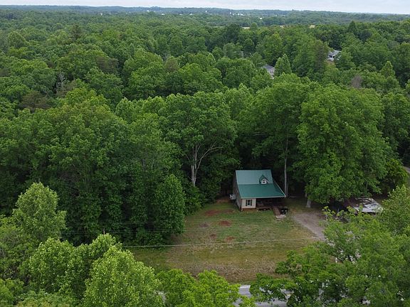 4th image of 1421 Taylor Place Rd