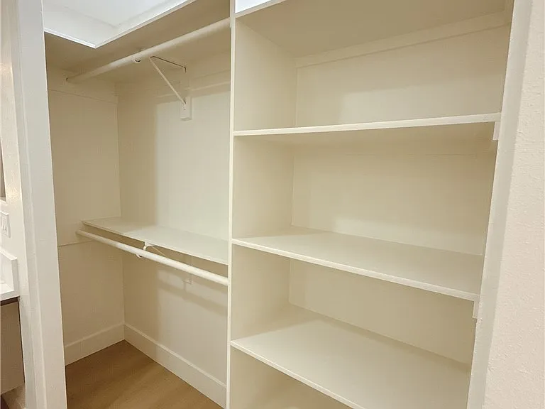 256 Streamwood — Photo 12