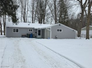 34577 W Point Dr, North Ridgeville, OH 44039