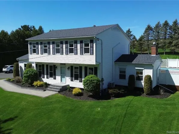 428 Riverview Dr, Florenceville Bristol, NB E7L 3M9