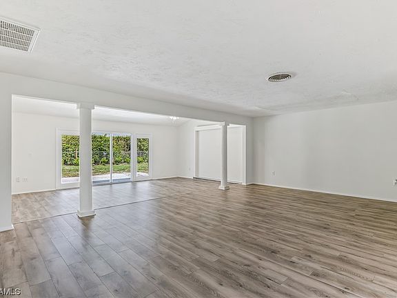 3rd image of 13450 McGregor Blvd