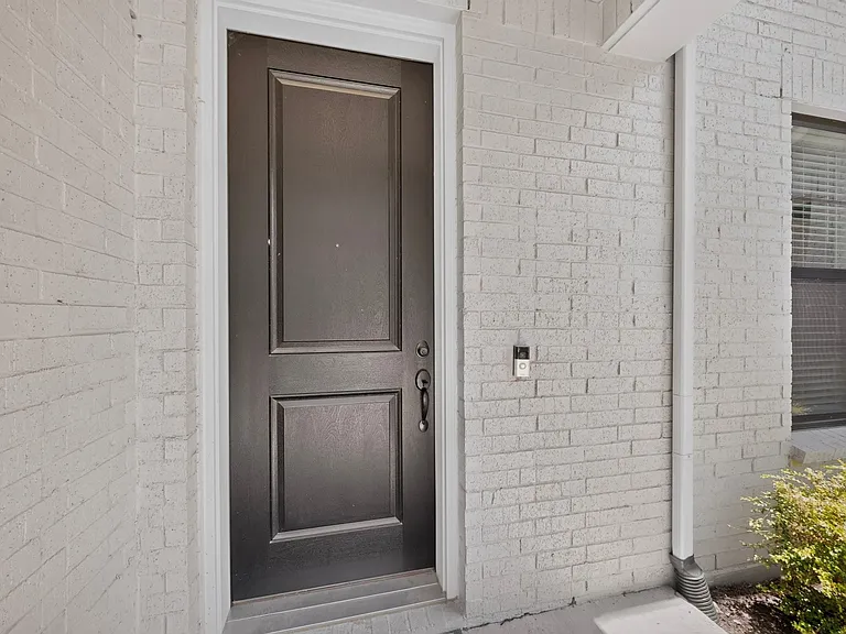 605 Friendswood Dr — Photo 14