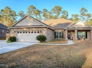 1004 Cardinal Cv, Ocean Springs, MS 39564