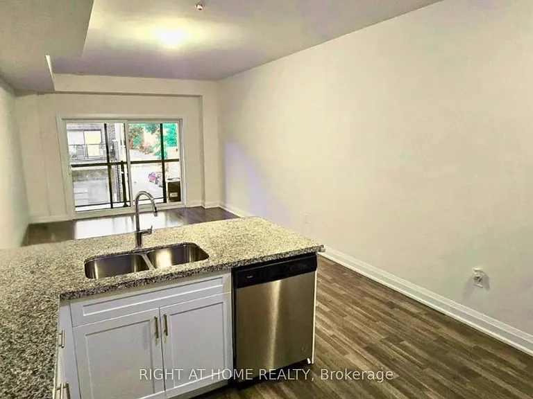 1758 Lawrence Ave W #1 — Photo 10