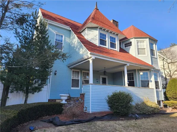 177 Arnold Ave, Cranston, RI 02905