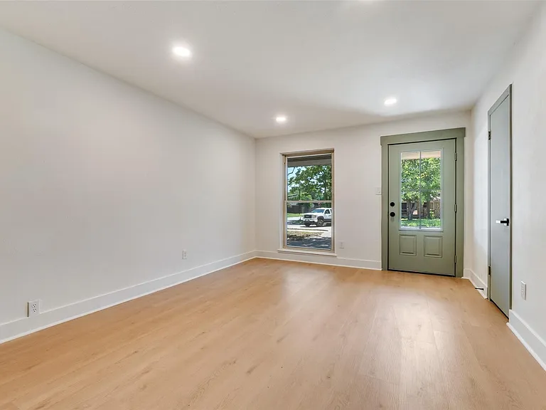 2701 Northview Pl — Photo 7