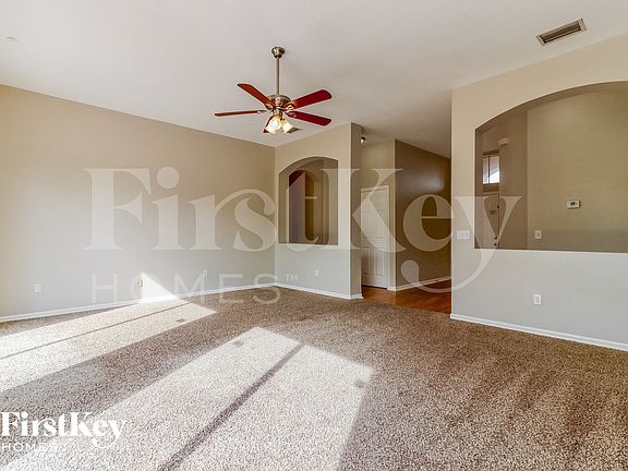 3rd image of 3843 Chaucer Way