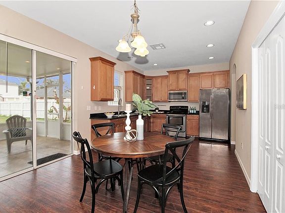 3rd image of 11224 Madison Park Dr